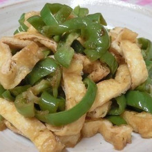 マイ無限ピーマン☆ ピーマンと油揚げの柚子ポン酢炒め