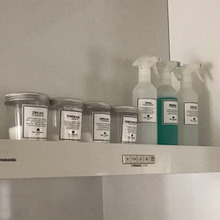 無印とおしゃれラベリングで掃除グッズも出しっぱなし収納