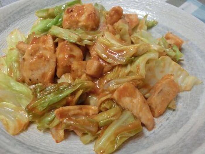 甘酸っぱい回鍋肉風♪ 鶏むねとキャベツのケチャップ味噌炒め