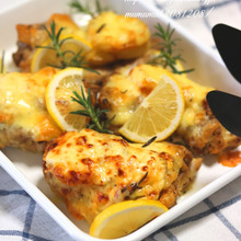 鶏肉とじゃがいものタルタルチーズ焼き。