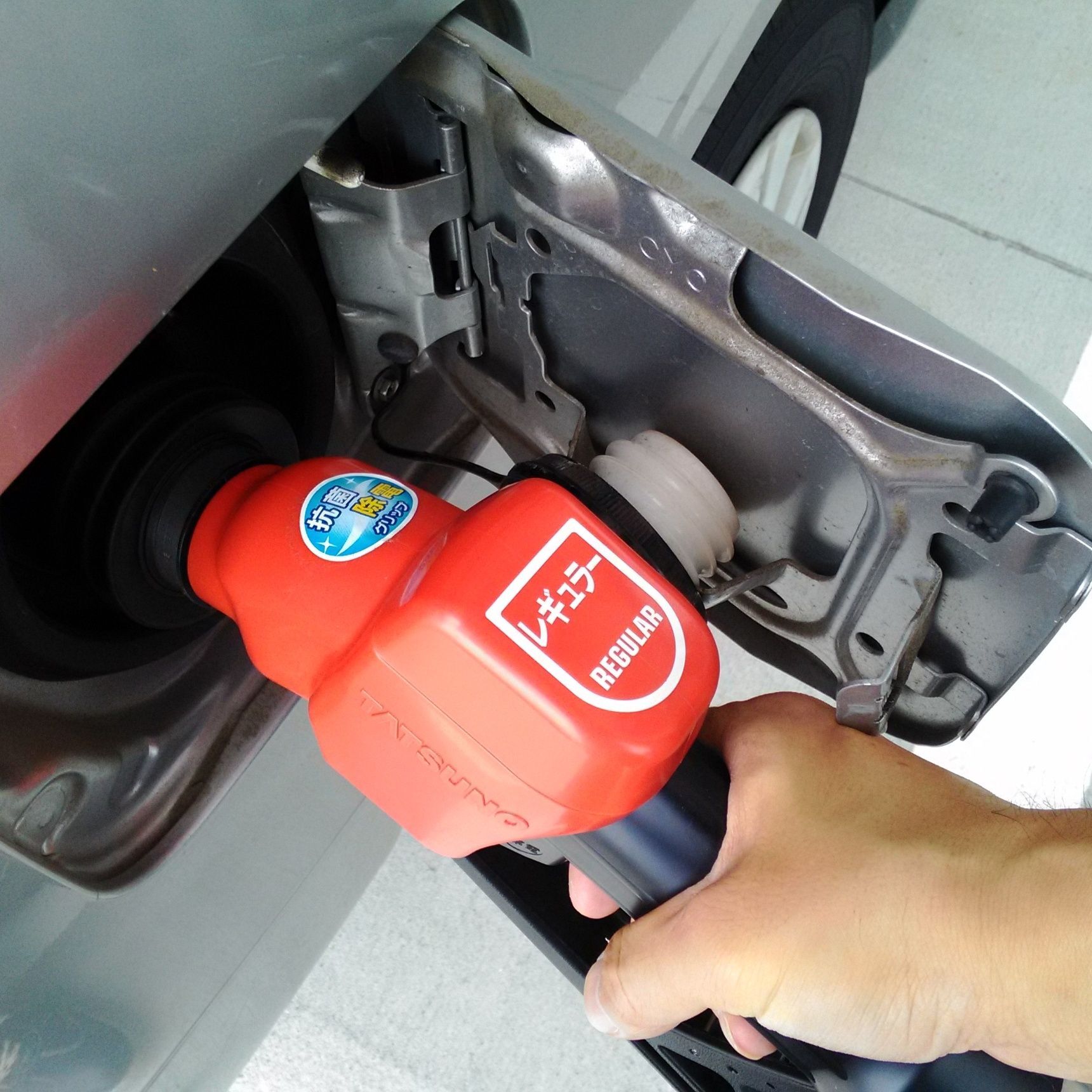 コストコのガソリンスタンドの利用方法と注意点について