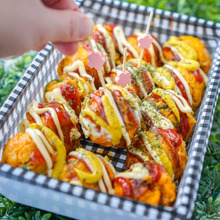 たこ焼き器で大量生産!お花見に持って行きたい「一口とん平チーズ焼き(菜の花入り)」