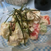 わさび醤油が隠し味♪ アボカドと豆腐のごまマヨサラダ