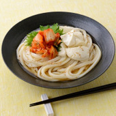かんたん!レンジだけうどん「ざく切り豆腐のキムチうどん」