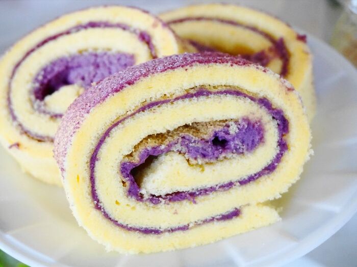 紫芋のロールケーキ