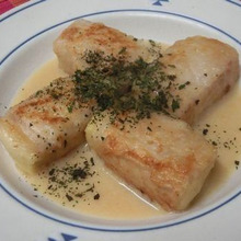 高野豆腐を豚肉で巻き巻き♪ クリーミーな豆乳生姜焼き