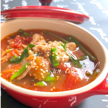 スタミナ効果‼パパっと10分調理♪ニラ豚のトマトスープ