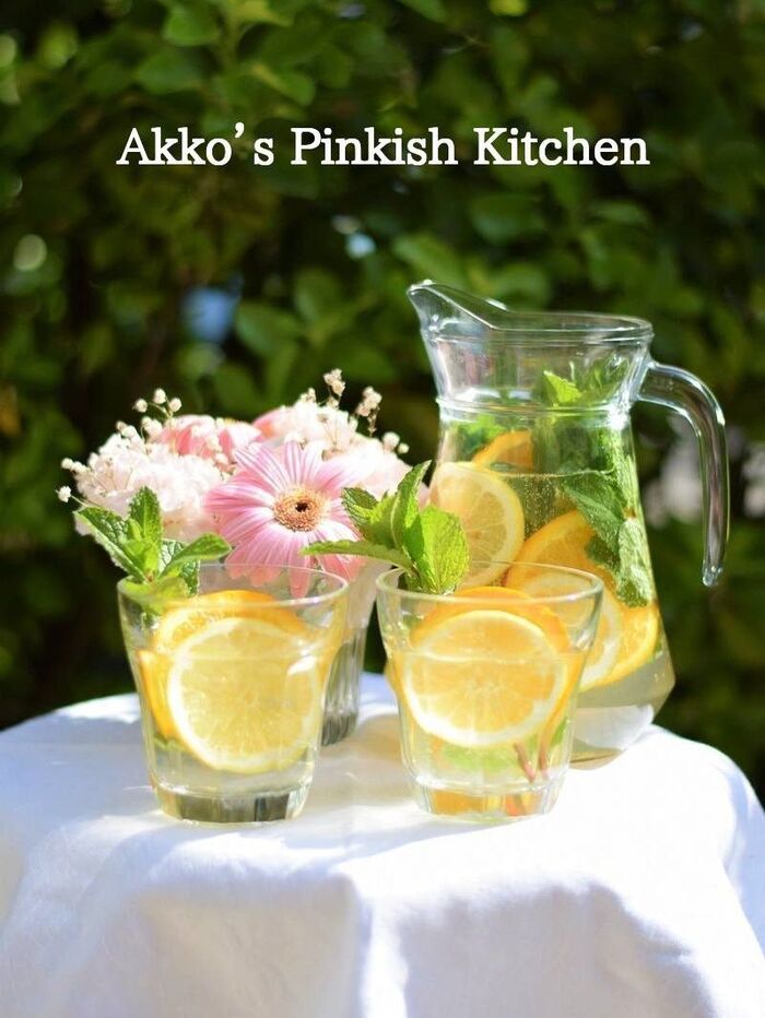 デトックスウォーターの作り方(1分の癒し系動画付き)