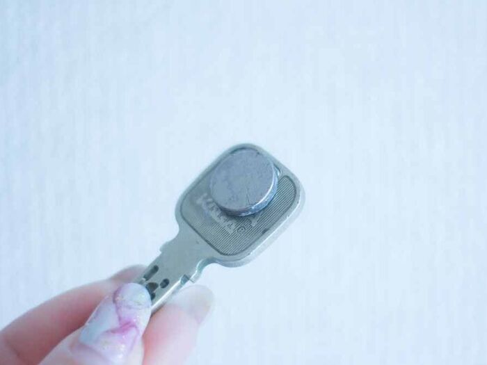 ★100均で簡単★家のカギを玄関に隠す収納アイデア