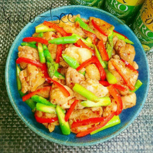 簡単激ウマ*鶏肉のカラフル食べラーぽん炒め