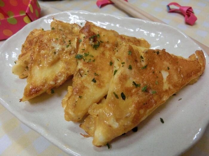 お弁当にもおつまみにも♪ はんぺんのごま味噌ピカタ