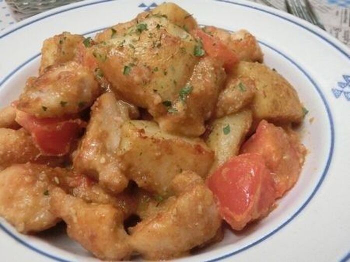 新じゃがホクホク♪ 鶏むねとじゃがいものごま味噌炒め
