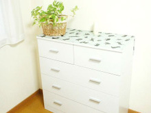 セリアでホコリ対策★タンス・チェストの上はテーブルクロスに一工夫♪