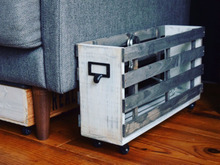 ごちゃごちゃハンガーがスッキリ収納できる!セリアのすのこで"ハンガー収納ボックス"をDIY!