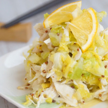 美肌レシピ!抱えて食べたい♡春キャベツとささみのおかずサラダ