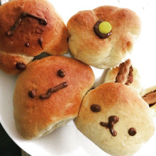 お家でのんびり、子供とパン作りな休日