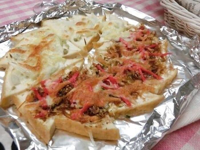 厚揚げ1枚で☆ 柚子胡椒マヨとたこ焼き風♪ ハーフ&ハーフピザ