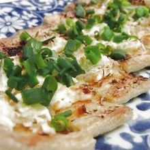 焼きクリームチーズのトリコ♪ 味噌じゃこチーズで油揚げピザ