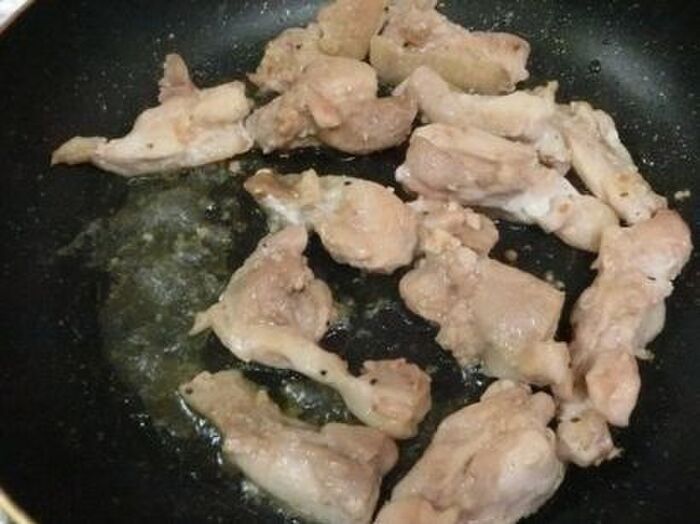 1.鶏肉を焼く