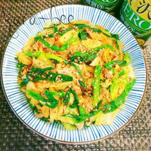 5分で簡単ヘルシー副菜*春キャベツとニラとツナのピリ辛和え