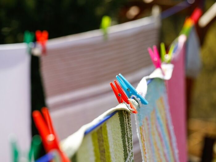 2つの原因と5つの方法!衣類に付着する糸くずを洗濯で解消する方法とは