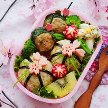 桜手毬おにぎりでお花見気分♪