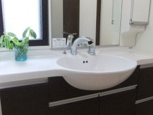 鏡のうろこ汚れと本気でおさらばしたい!ピカピカにするためのコツ