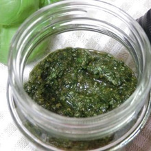 これを作っておくと和にも洋にも使えます♪ バジル味噌