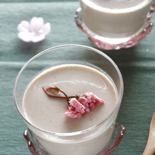 まだまだお花見を楽しむ~塩漬け八重桜にうっとり♡ほうじ茶の豆乳プリン
