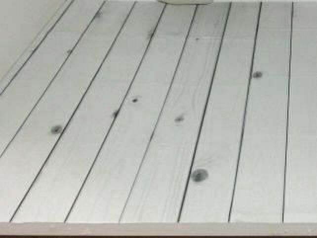 それプラス!板壁柄リメイクシートだけよりも…