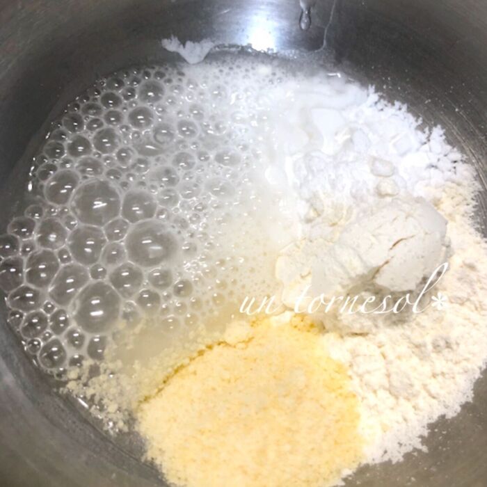 ②粉類を混ぜてから炭酸水を!