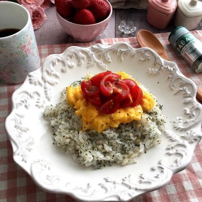 5分でできちゃう!火を使わないスイートバジルバターご飯