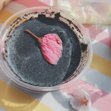 桜の黒ごまプリン