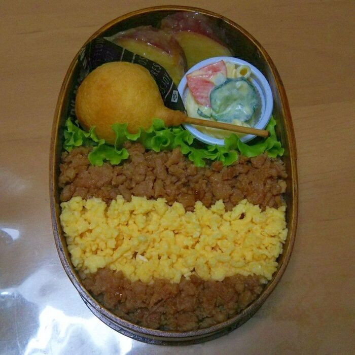 ②そぼろをのせる