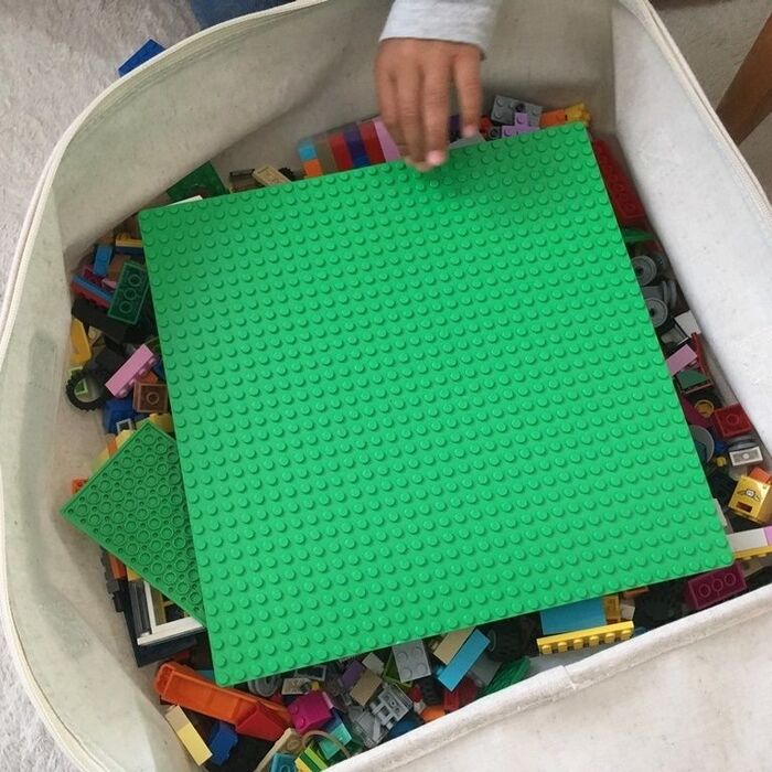 そこで、蓋付きの無印帆布ボックスに。