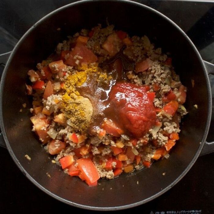 4 調味料を加えます。