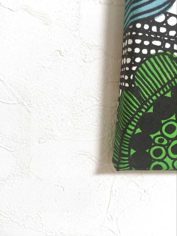 気になる壁の穴をなかったことに