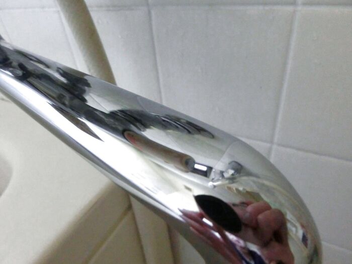 重曹と食器用洗剤で☆ 水垢激落ちでピカピカ