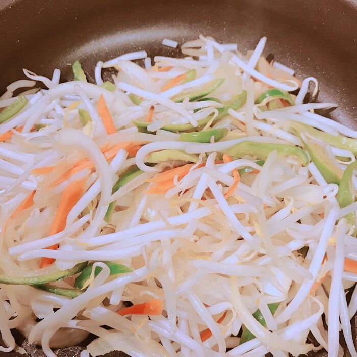 水溶き片栗粉を作っておきます。