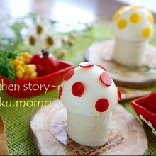 キノコが可愛い♪ロールサンド&折り紙でマリオの切り紙?