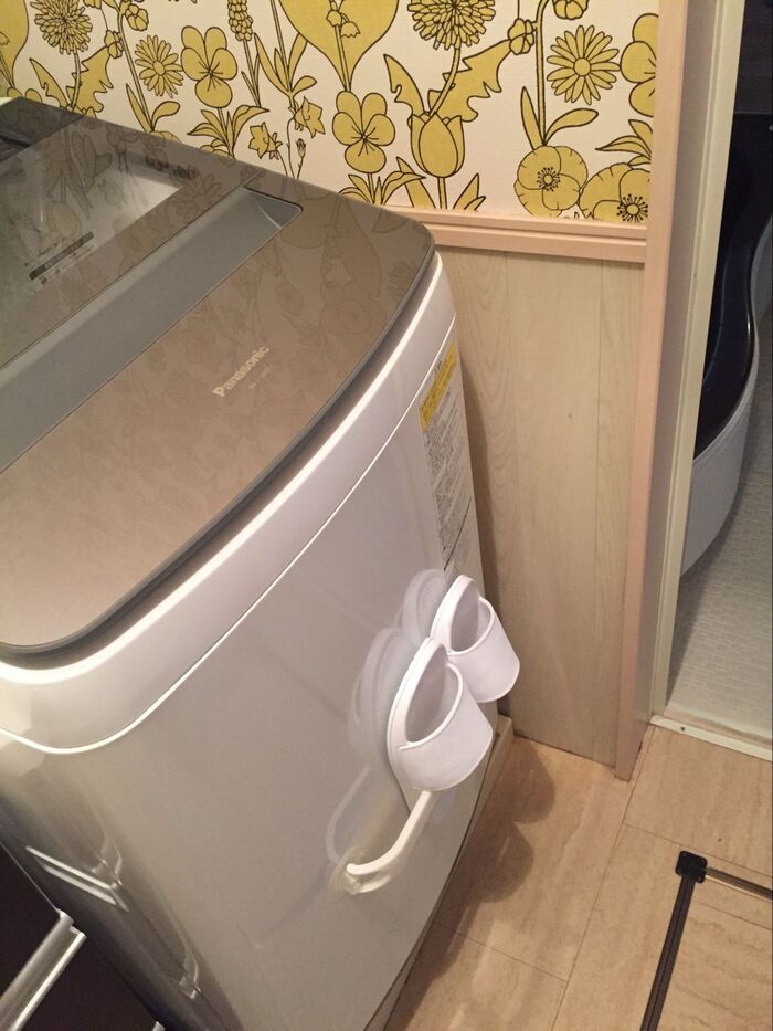 白で同化したような目の錯覚