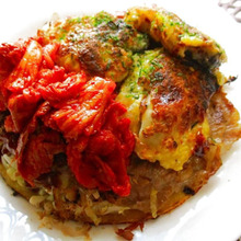 特選牡蠣と豚キムチの重ね焼きお好み焼き♪