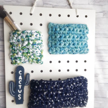 端材とTシャツヤーンでウォールポケットをDIY