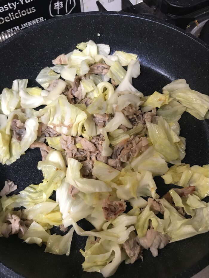 炒めます