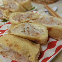 チーズとかつお節をからめて♪ 油揚げの新玉ねぎ包み焼き