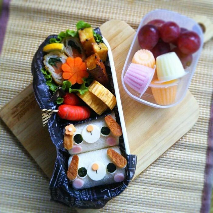 《キャラ弁》 のせて簡単♪ワンコのロールサンド弁当