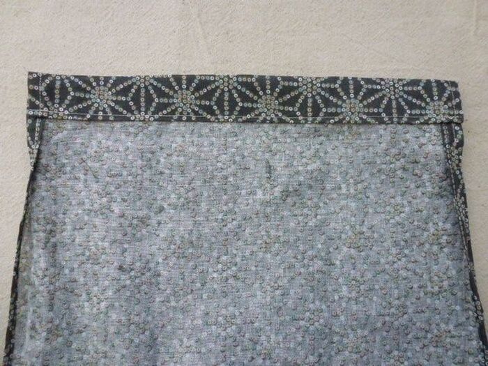 ひも通し部分を縫う