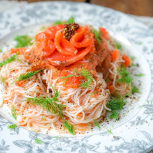 おもてなしにも♪火を使わず作れる♡「生野菜たっぷりピクルスそうめん」