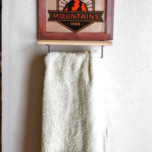 100均グッズで10分DIY!ステンドグラス風ステッカーで工具不要のタオル掛け