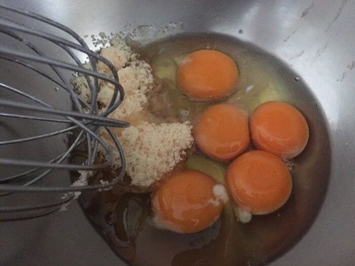 ②bの材料でプリンの生地を作る